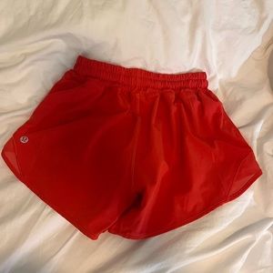 Lululemon hotty hot lined shorts 4"